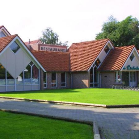 Отель Landgoed De Lindenbergh Оммен Экстерьер фото